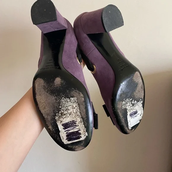 Bettye Muller Lavender Purple Suede Heel Shoes with Black Bow and Ribbon - Picture 7 of 8